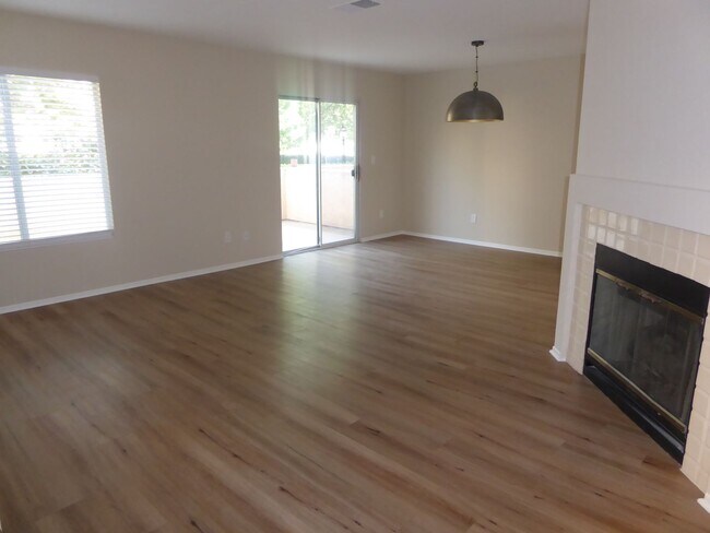 Building Photo - COMING SOON! 2 Bedroom Townhome in Stevens...