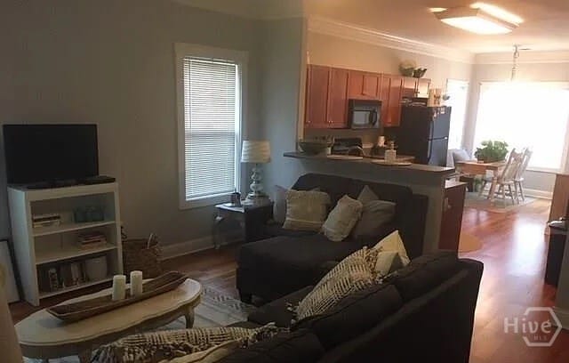 Foto del edificio - 2070 Lakeside Dr