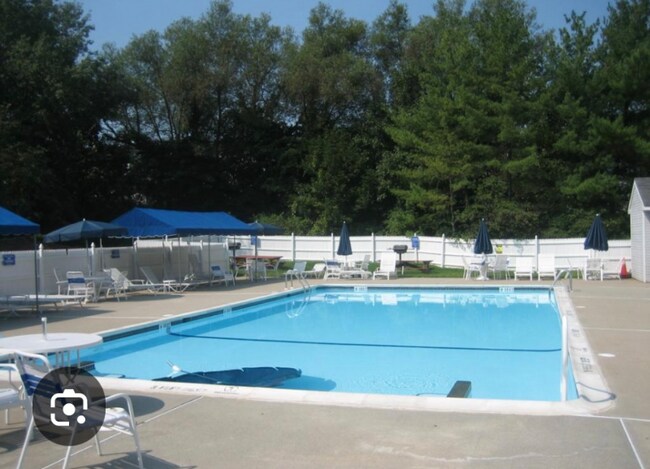 Foto del edificio - 226 Robertson Way