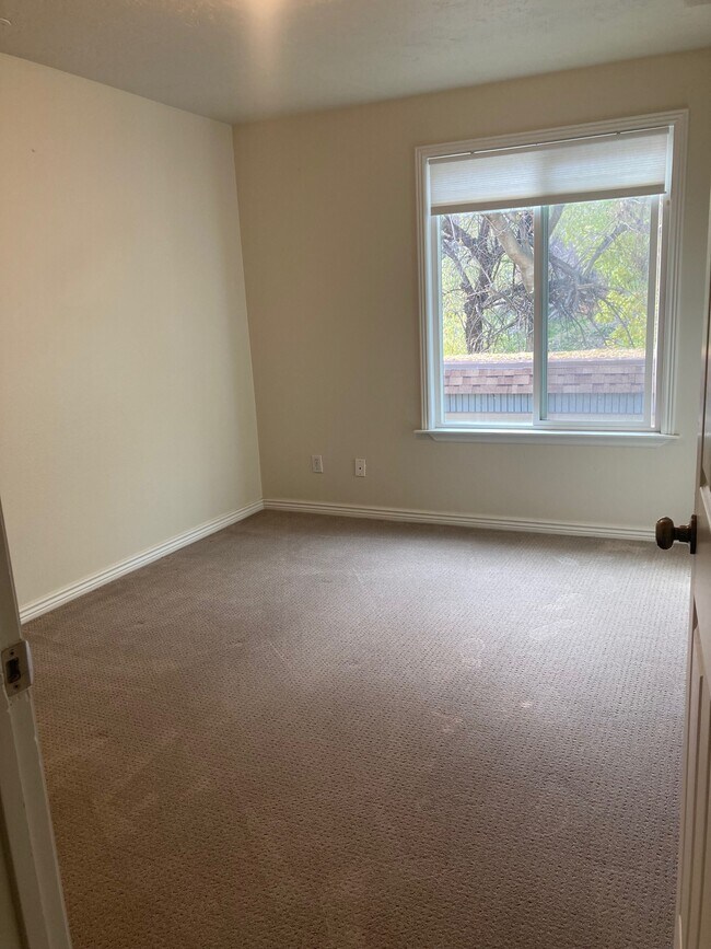 Foto del edificio - 5396 S Willow Ln