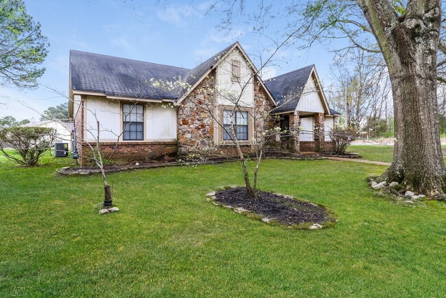 Building Photo - 928 Pheasant Hollow Dr