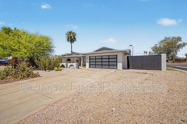 Building Photo - 5228 E Karen Dr