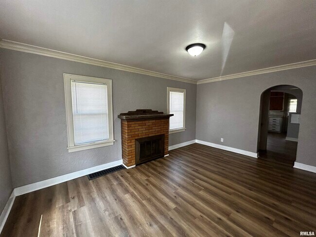Foto del edificio - 607 E Forrest Hill Ave