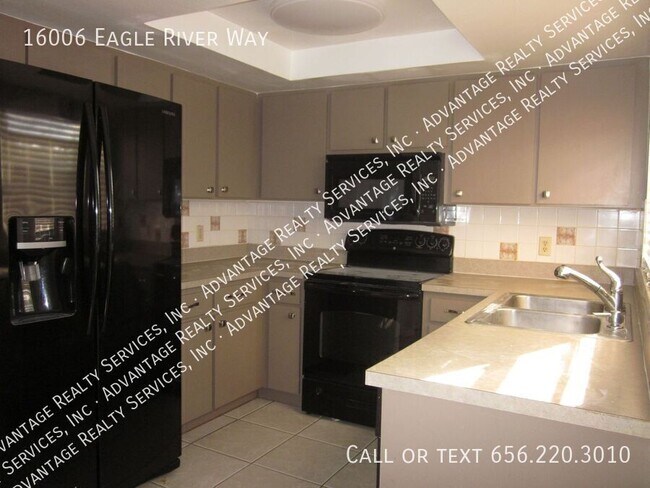 Foto del edificio - 16006 Eagle River Way
