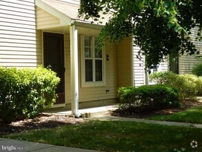 Building Photo - 1703A Ralston Dr