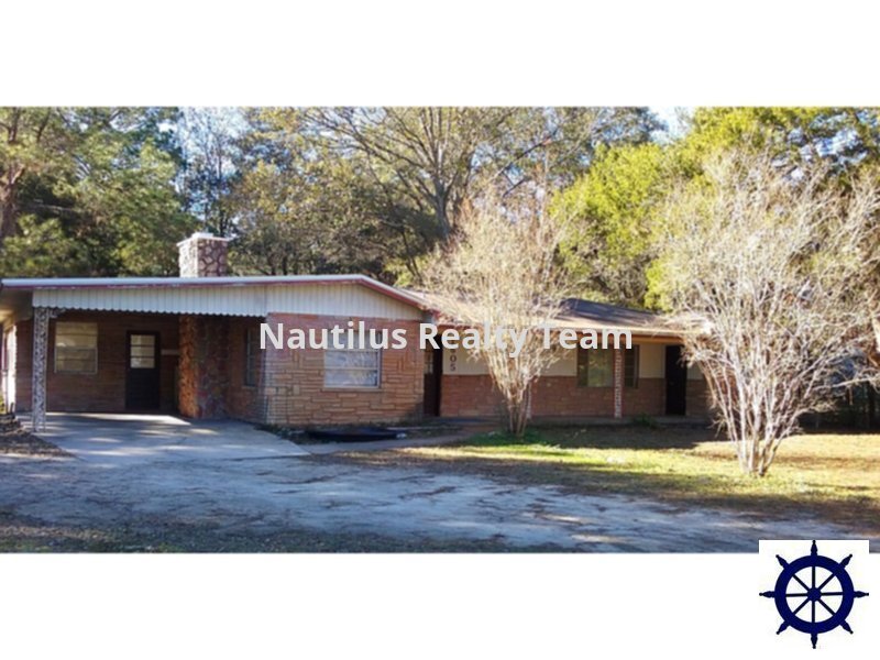 Primary Photo - 1605 N East Ave