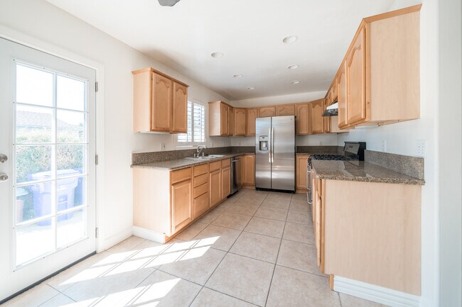 Foto del edificio - 5564 Gala Ave