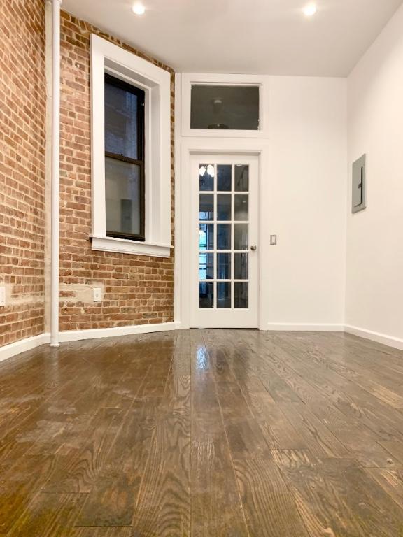 Building Photo - 2 bedroom in NEW YORK NY 10128
