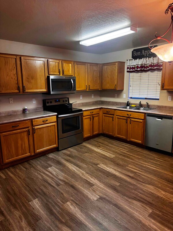 Building Photo - 2445 W Allens Peak Dr