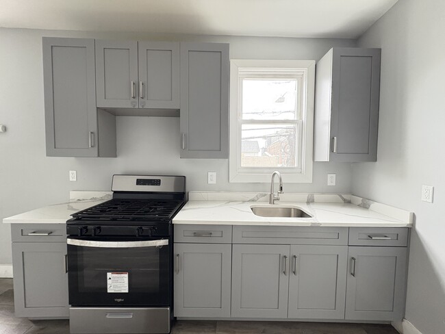 465 Ferry St 2 - 458 Ferry St