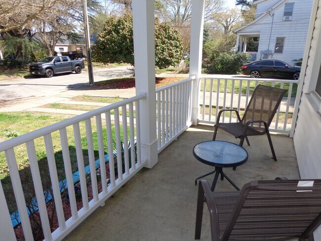 Foto del edificio - 121 W Government Ave