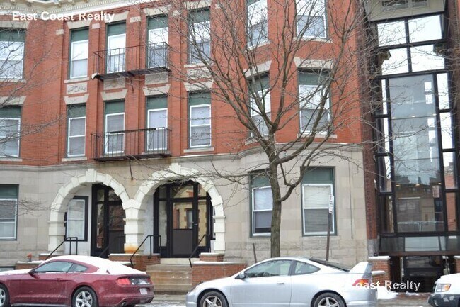 Building Photo - 10 Brainerd Rd