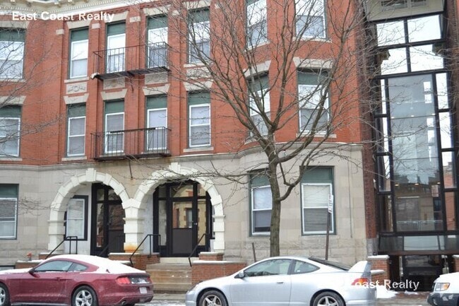 Building Photo - 10 Brainerd Rd