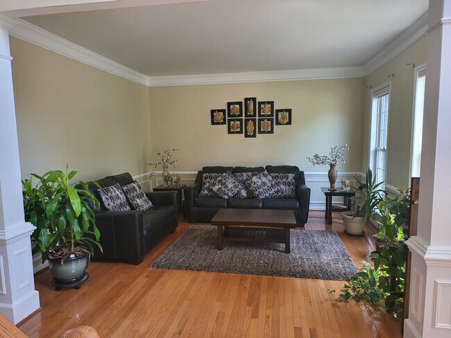 Foto del edificio - 25794 Rawley Springs Dr