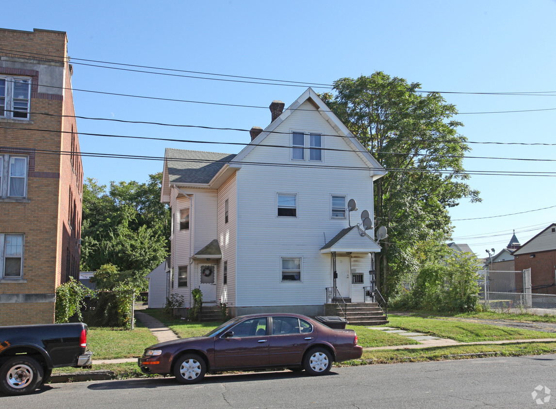 Building Photo - 33 S Whiting St