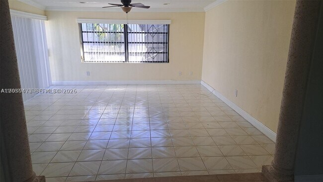 Building Photo - 5813 SW 140th Ave