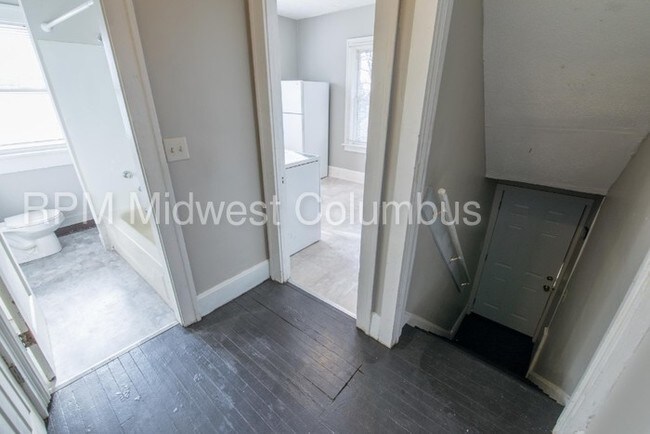 Foto del edificio - 2nd and 3rd Floor Apartment!