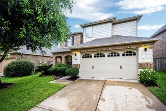 Building Photo - 26318 Cedar Pine Dr
