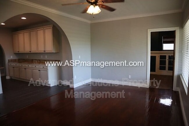 Building Photo - 1813 S 1500 E