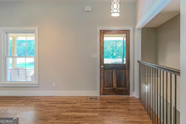 Building Photo - 99 Woodvalley Dr
