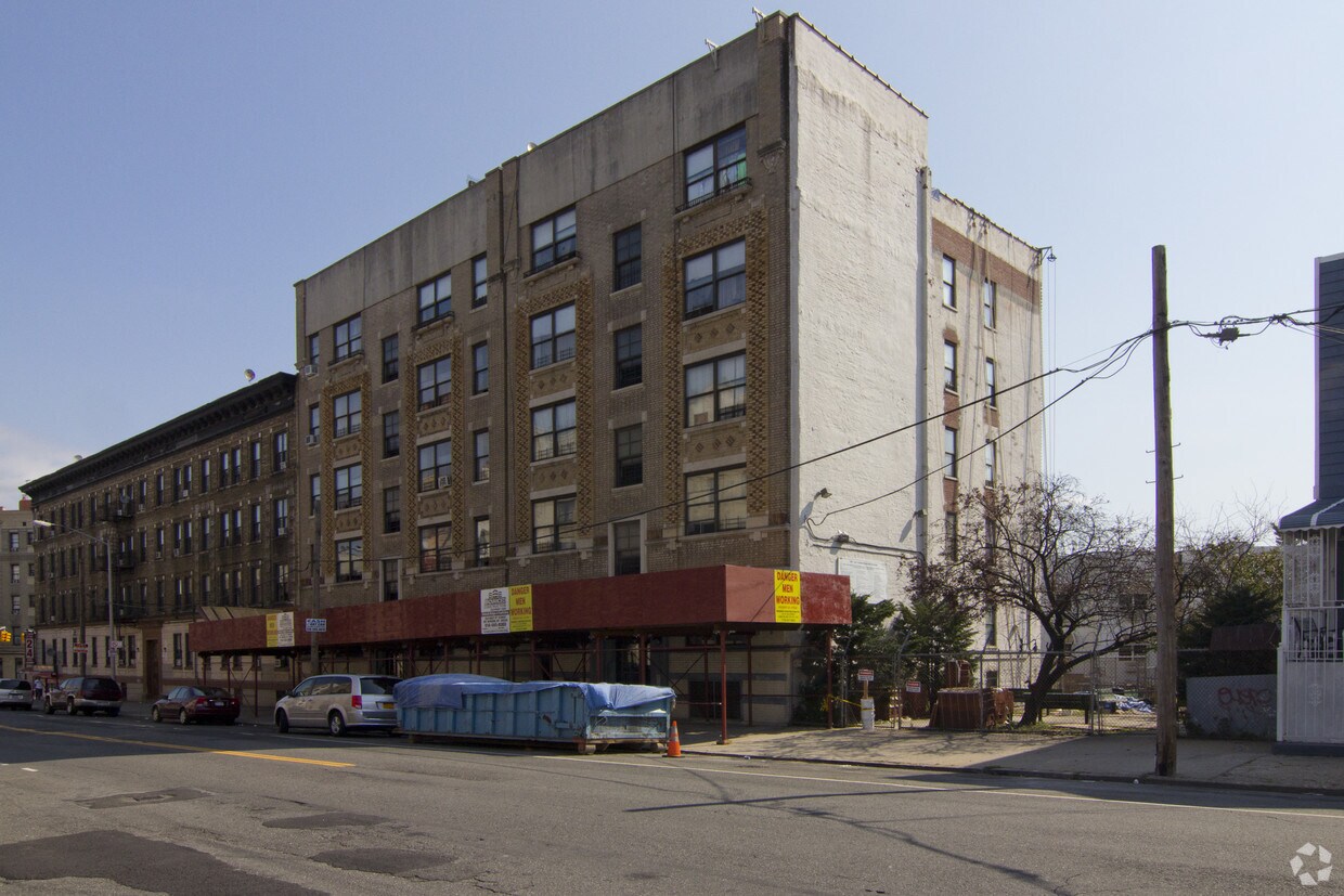 Primary Photo - 1170 W Farms Rd