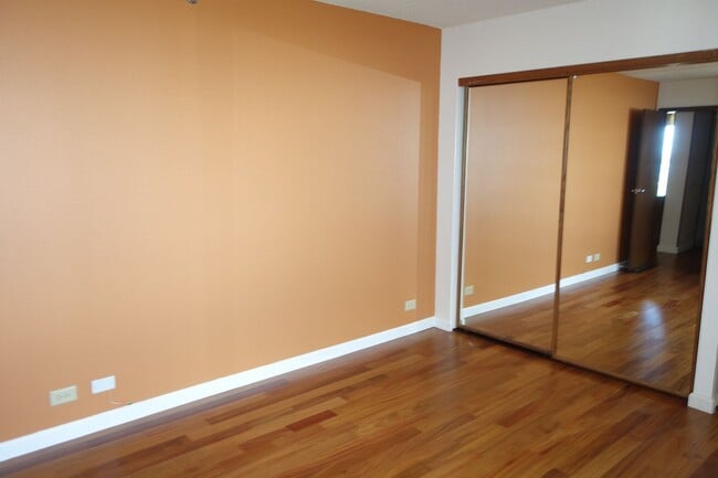 Building Photo - 2 BD / 2 BA Apartment in Aiea!