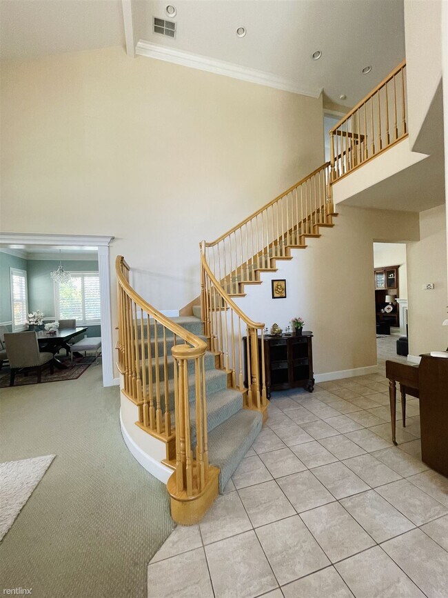 Building Photo - 5 br, 2.5 bath House - 4247 Roscommon Way