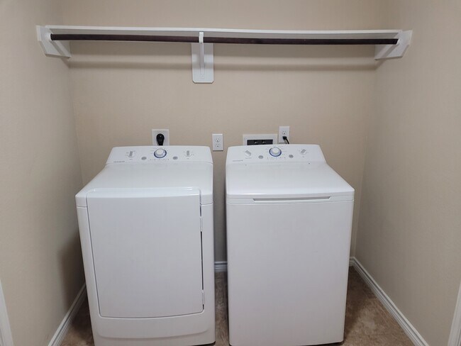 Laundry room - 9206 Mission Arbor Ln