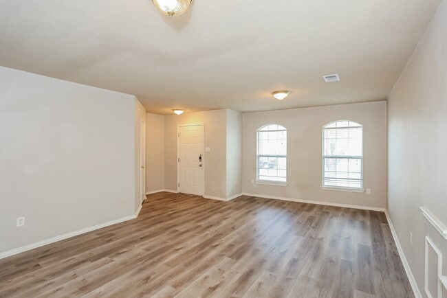 Foto del edificio - 522 Blueberry Hill Ln