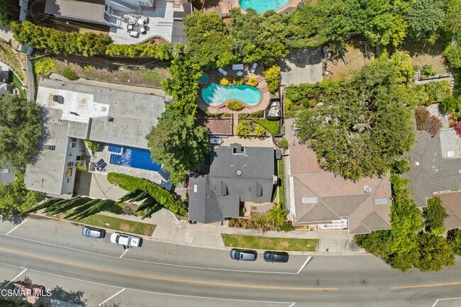Foto del edificio - 13324 Valley Vista Blvd