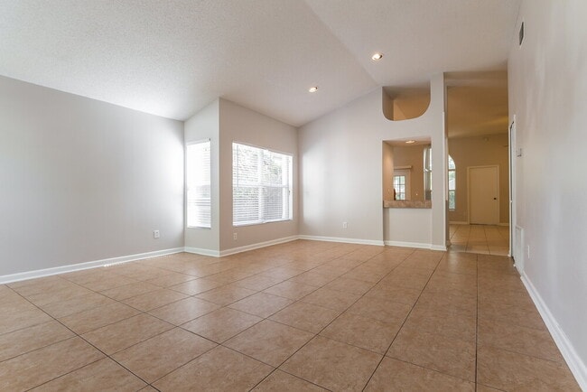 Building Photo - 1096 Manigan Ave