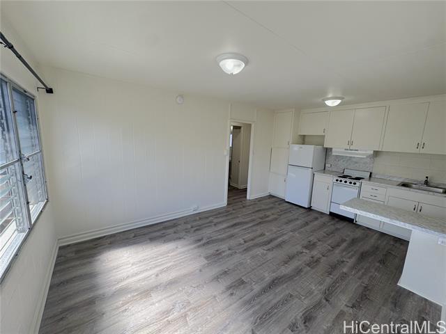 Building Photo - 741 Hoawa St