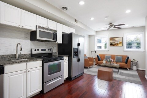 Foto principal - 216 Florida Ave NW