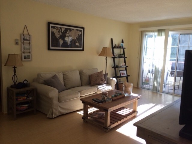 livingroom - 12205 Gorham Ave