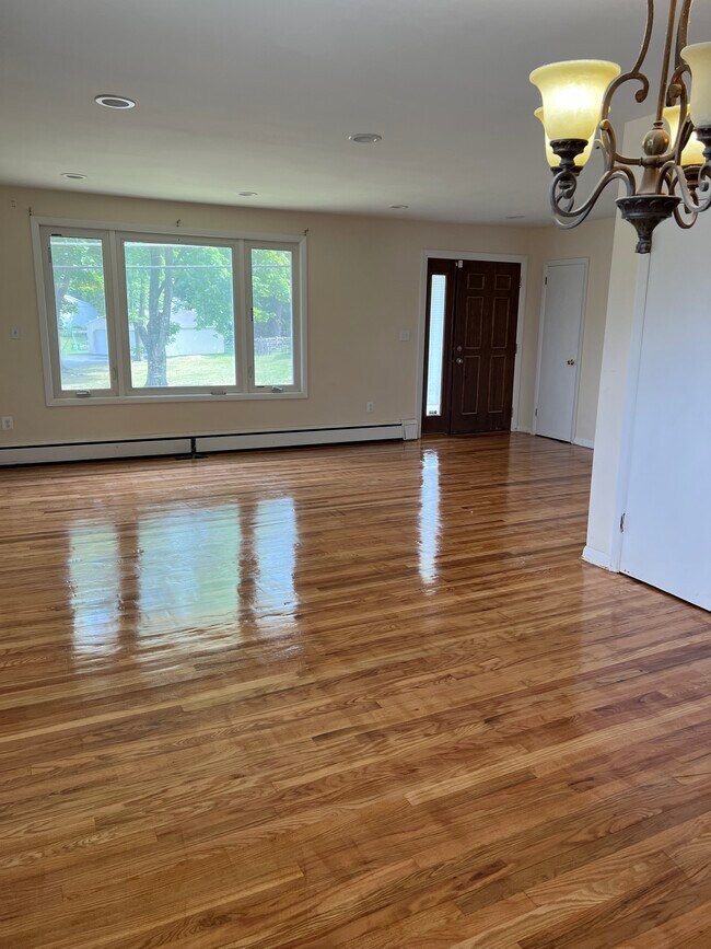 living room - 801 Bethlehem Rd