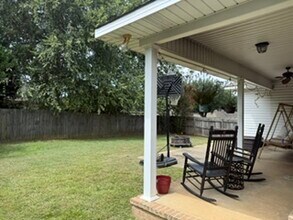 Building Photo - 13927 Highland Pointe Dr