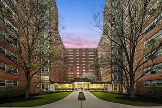 Building Photo - 4970 N Marine Dr