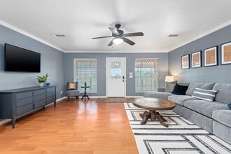 Building Photo - 114 Grand Ave