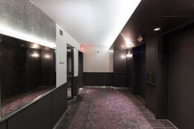 Building Photo - 181 Newbury St