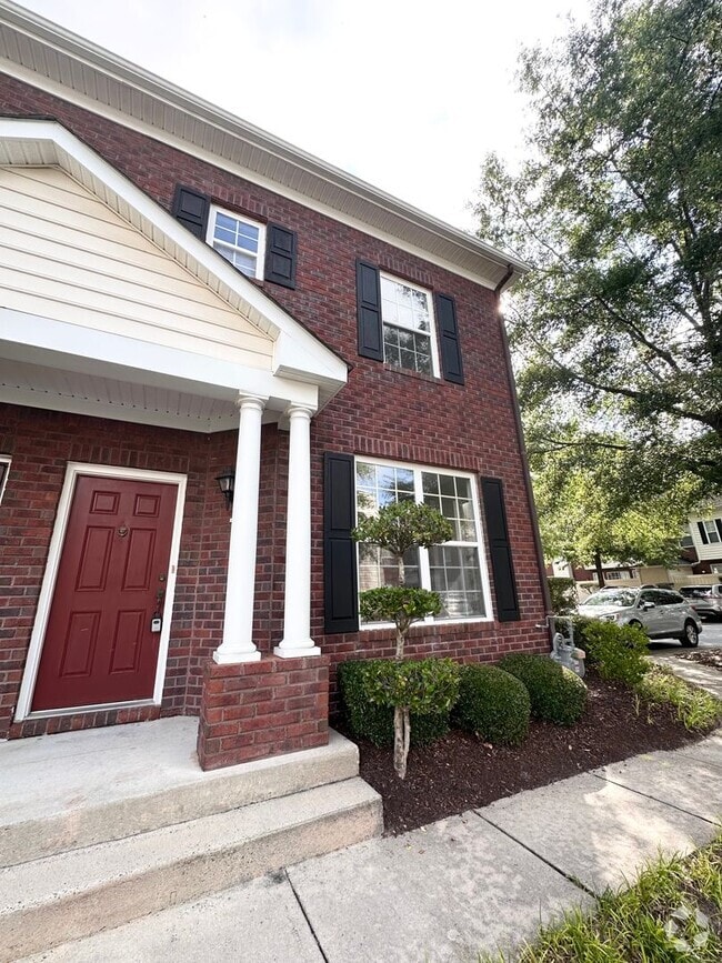 Building Photo - 2125 Pateshall Ct