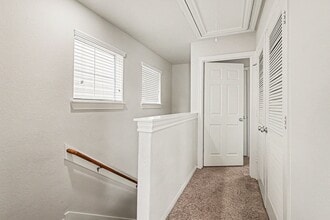 Building Photo - 3215 Clearview Cir
