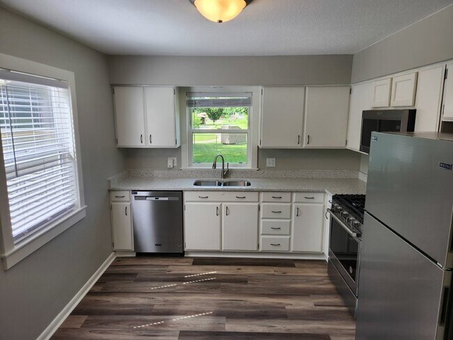 Foto del edificio - 1302 SW Lynn Dr