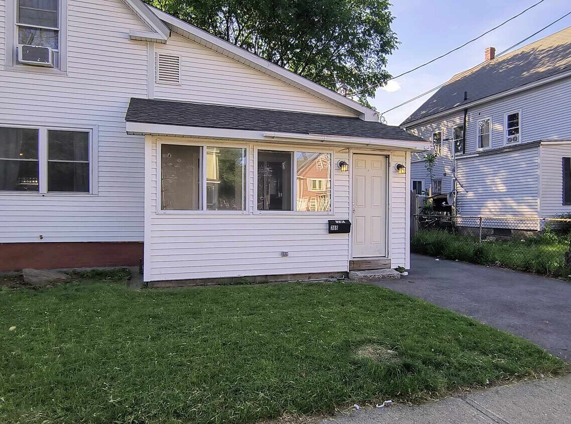 36 Emery St Unit 36B, Sanford, ME 04073 Apartments in Sanford, ME