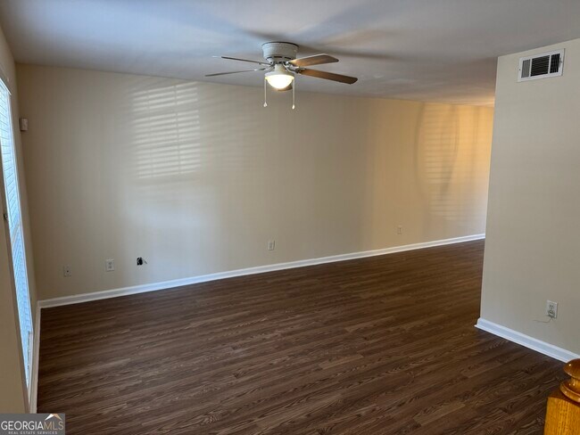 Foto del edificio - 710 Summer Pl NW