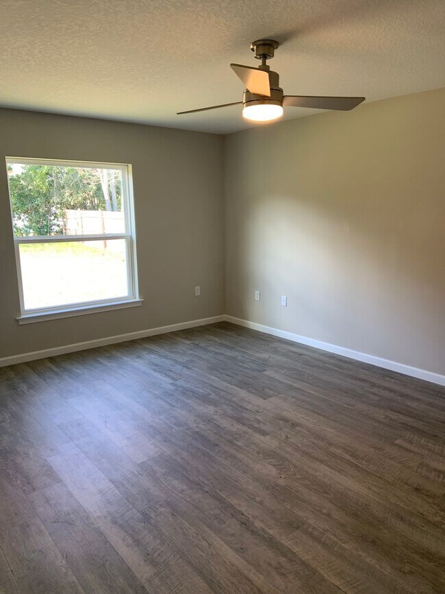Foto del edificio - Newer Single Family Home!