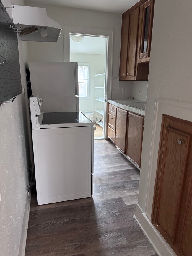 Foto del edificio - 1220 Waugh Dr