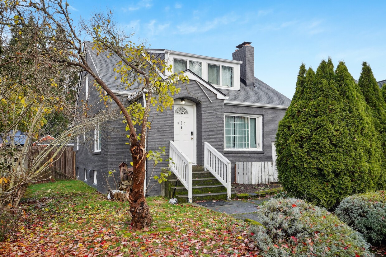 Foto principal - 307 7th Ave NW