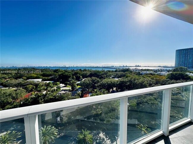 Foto del edificio - 4250 Biscayne Blvd