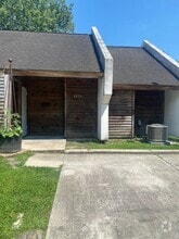 Building Photo - 8279 Bayou Fountain Ave