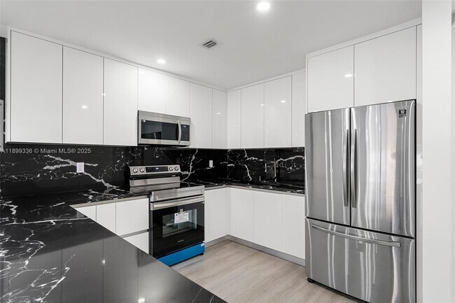 Foto del edificio - 9405 SW 76th St